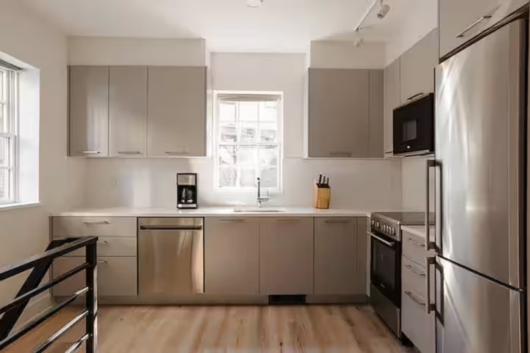 Reside Navy Yard, a Wyndham Residence 32/72
