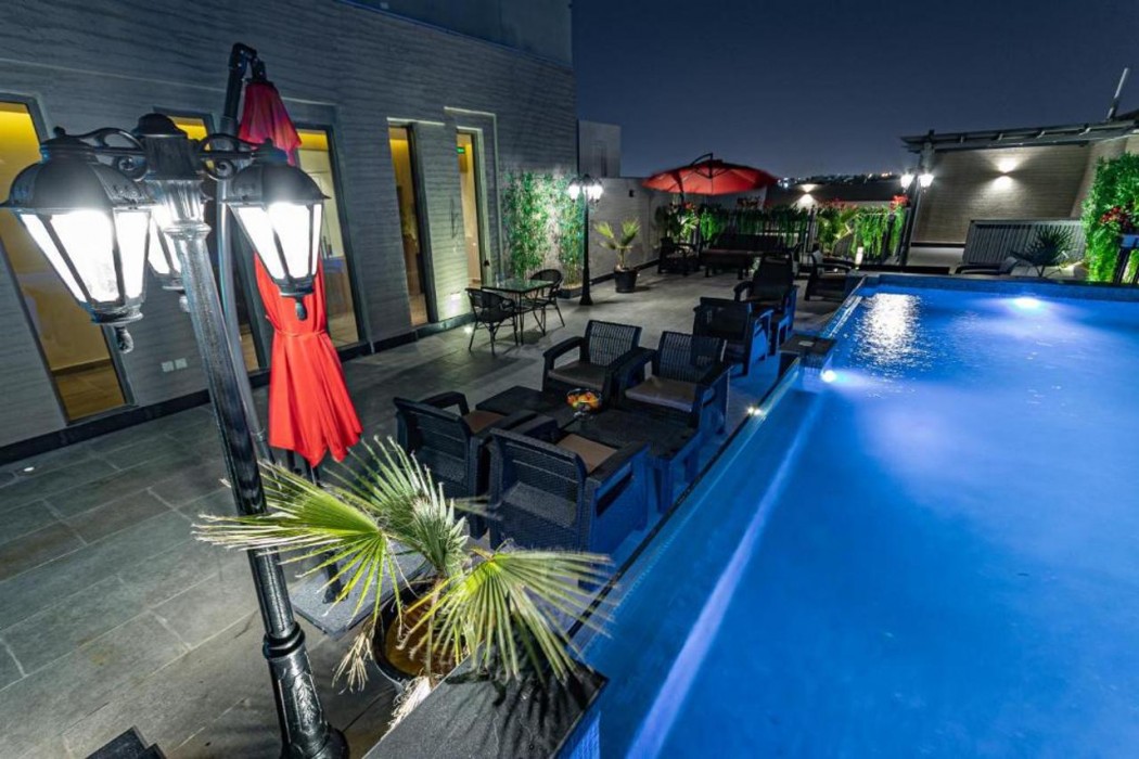 Land Walk Al Taawoun Hotel 34/62