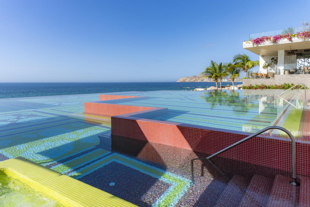 Grand Velas Boutique Hotel 68/104