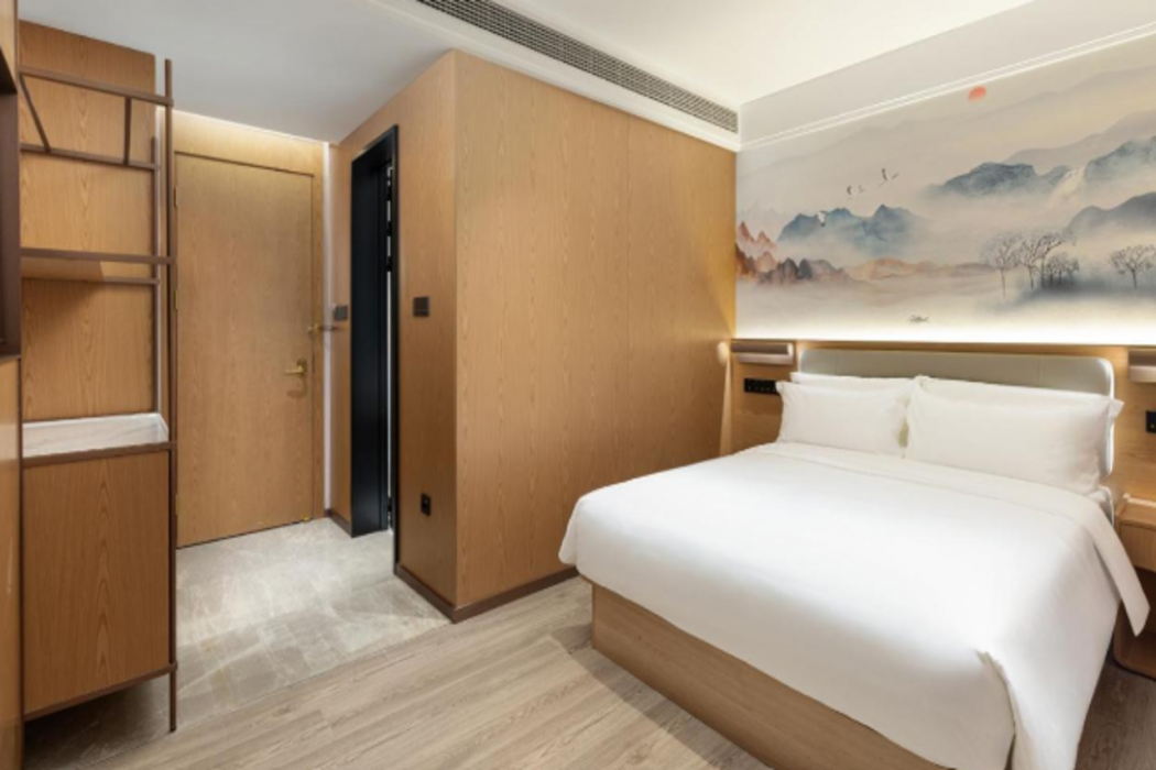 Ramada Encore by Wyndham Wuhan Station 8/30