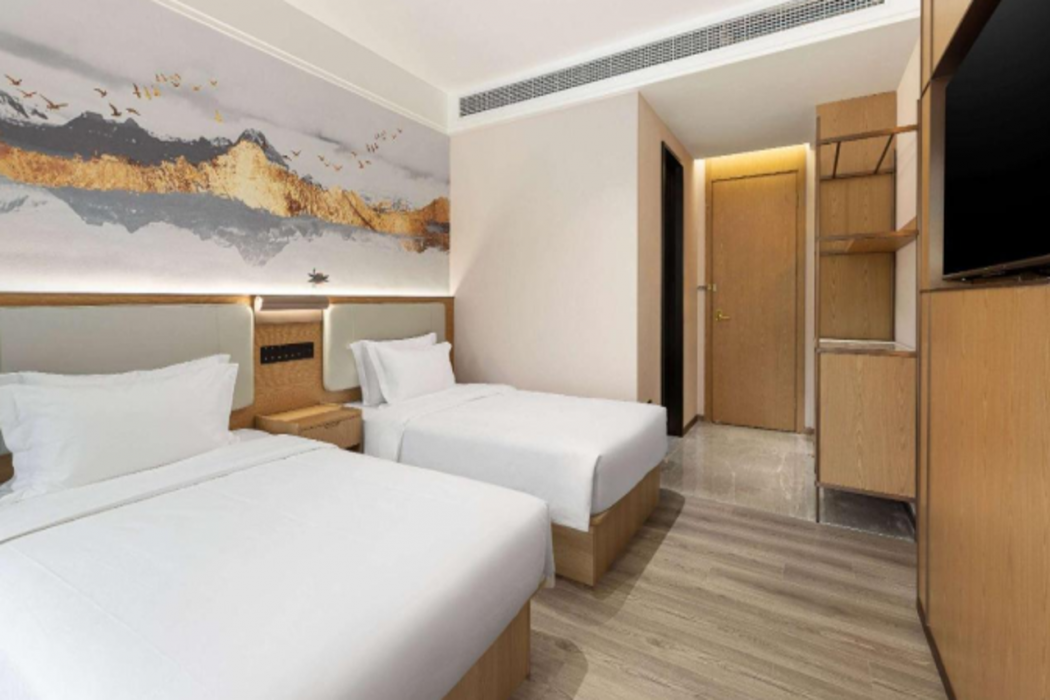 Ramada Encore by Wyndham Wuhan Station 10/30