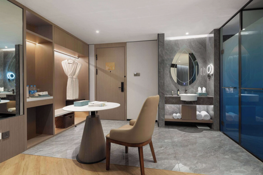 Days Hotel by Wyndham Xishuangbanna Jinghong 7/25