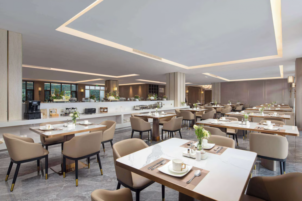 Days Hotel by Wyndham Xishuangbanna Jinghong 16/25