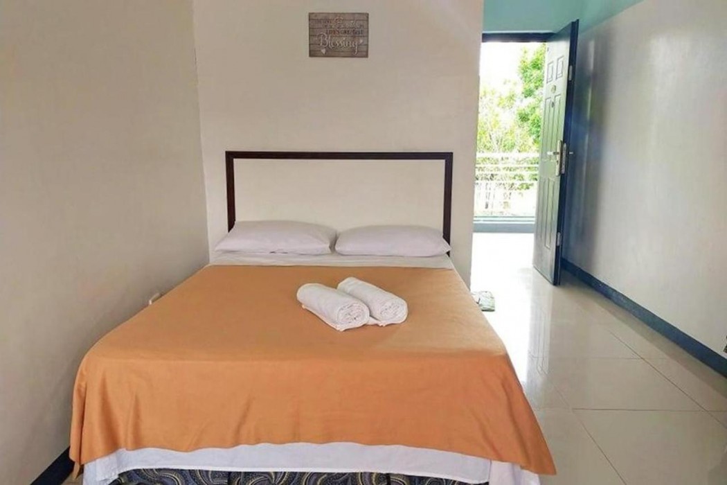 EC Hotel near Laoag Airport by ZUZU 9/34