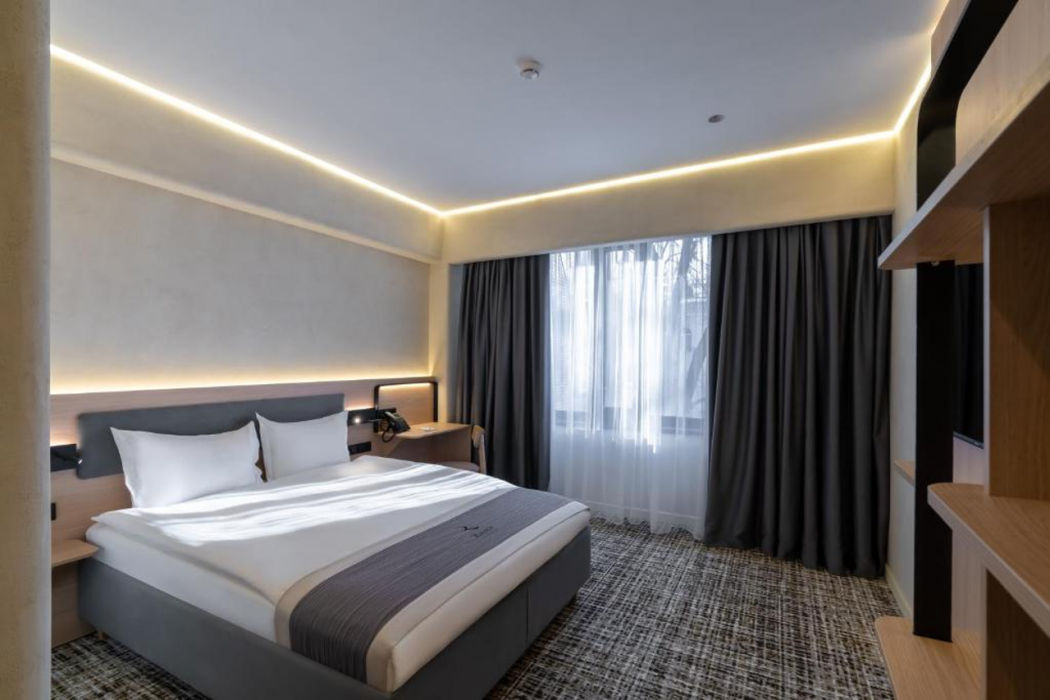 Renion Almaty Hotel 6/23
