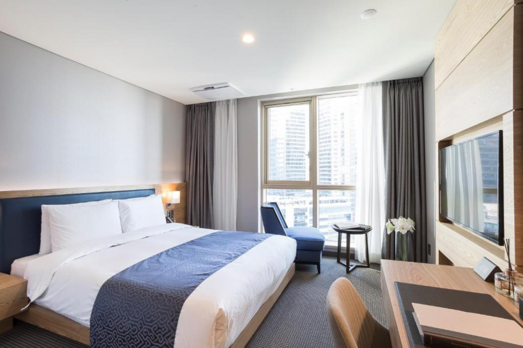 Centum Premier Hotel 6/11