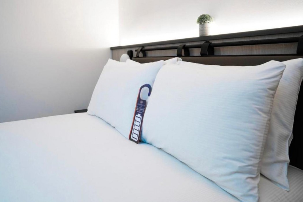 Southgate Hotel London 8/40