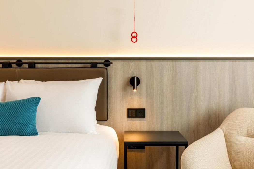Southgate Hotel London 18/40