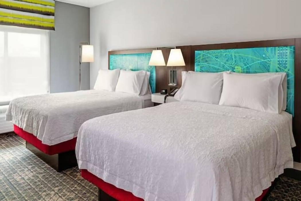 Hampton Inn & Suites by Hilton Decatur 12/32