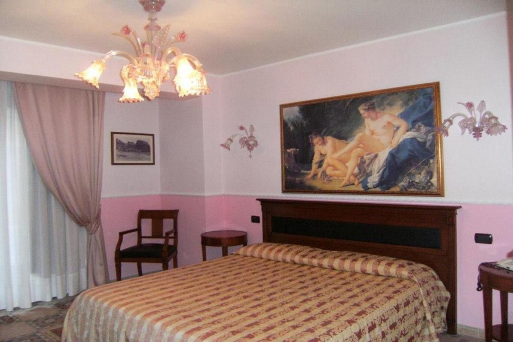 Hotel U Bais 13/36