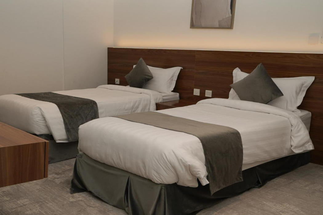 Kara Hotel 9/30