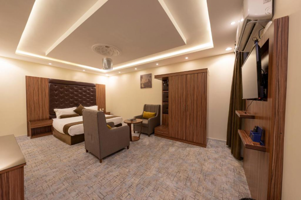القصر المنسك(AL Qasr AL Minsk) 7/11