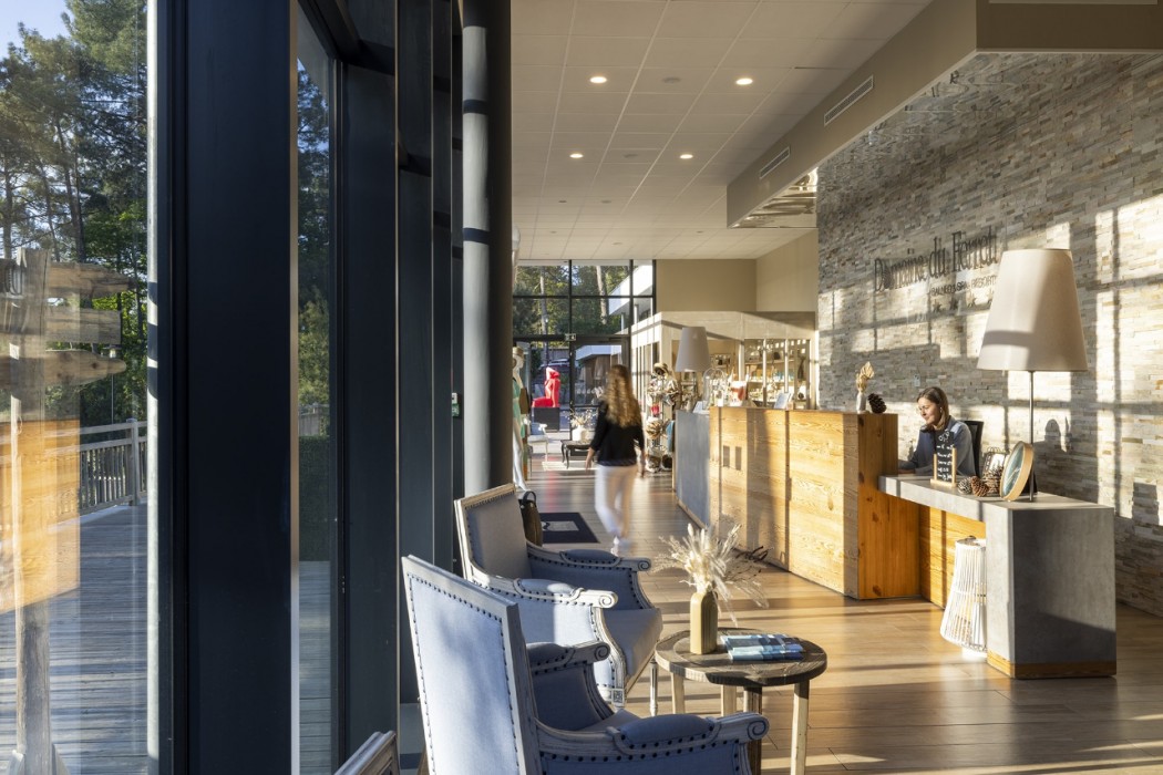 Domaine du Ferret Restaurant & Spa by Germain Collection 10/83
