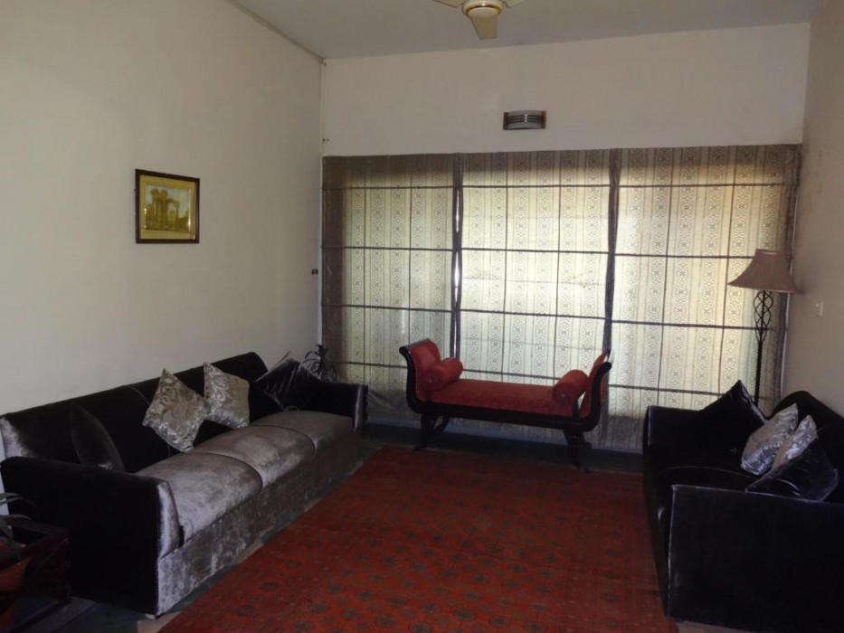 SHELTON HOTEL 49/82