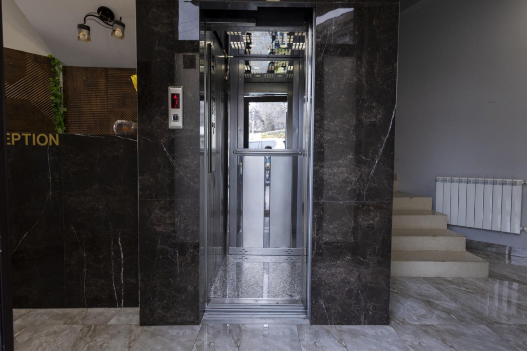 Lobby at Horizon Hotel Yerevan, YEREVAN