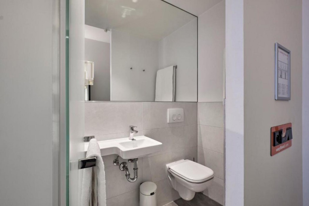 easyHotel The Hague Scheveningen Beach 20/65