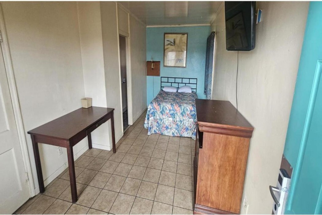 Gulfway Motel By OYO Near Airport I 37 19/30