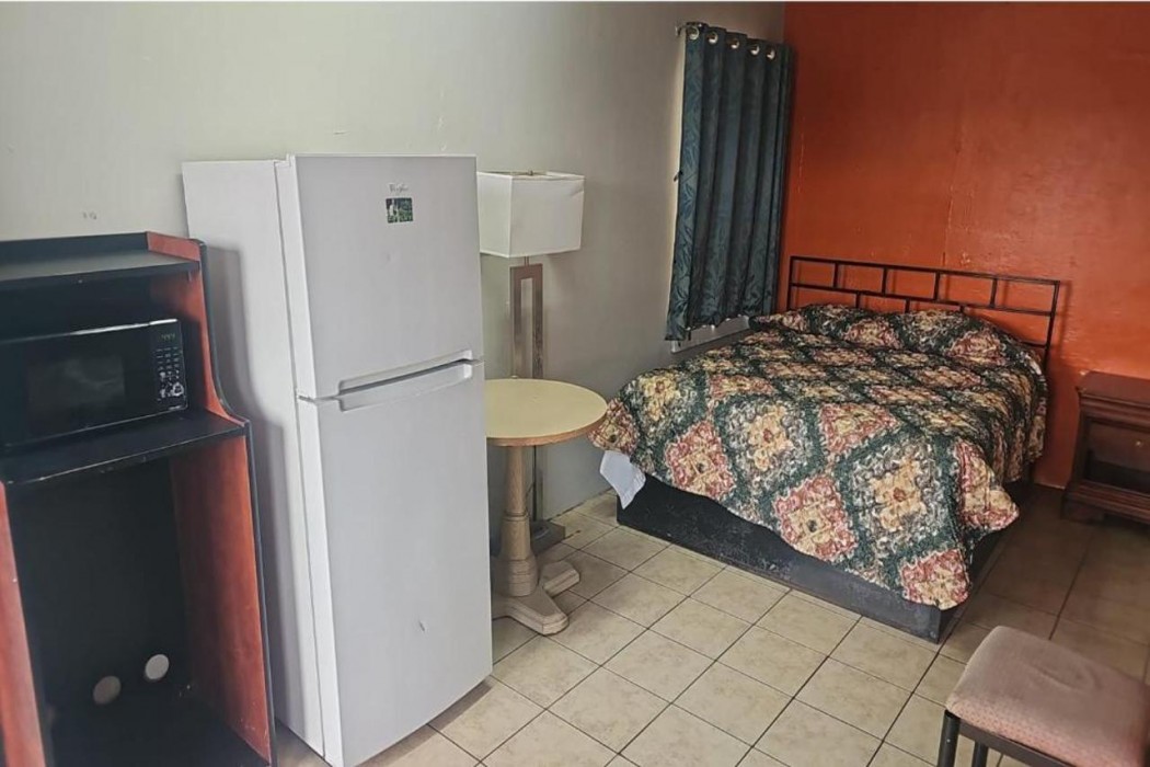 Gulfway Motel By OYO Near Airport I 37 17/30