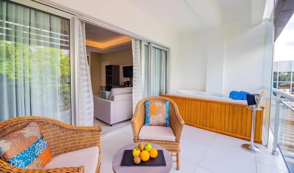 Bakour Punta Cana Suites 21/78