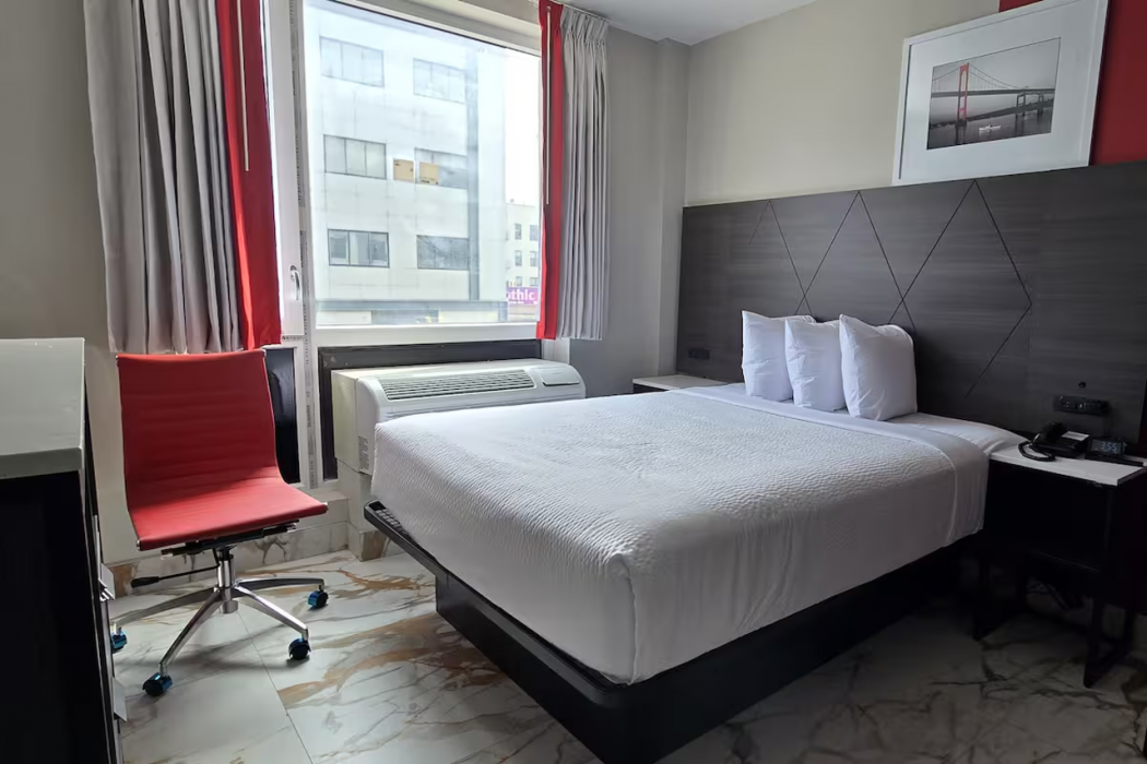Ramada by Wyndham Brooklyn Empire Blvd 12/50