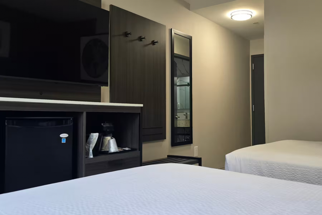 Ramada by Wyndham Brooklyn Empire Blvd 9/50