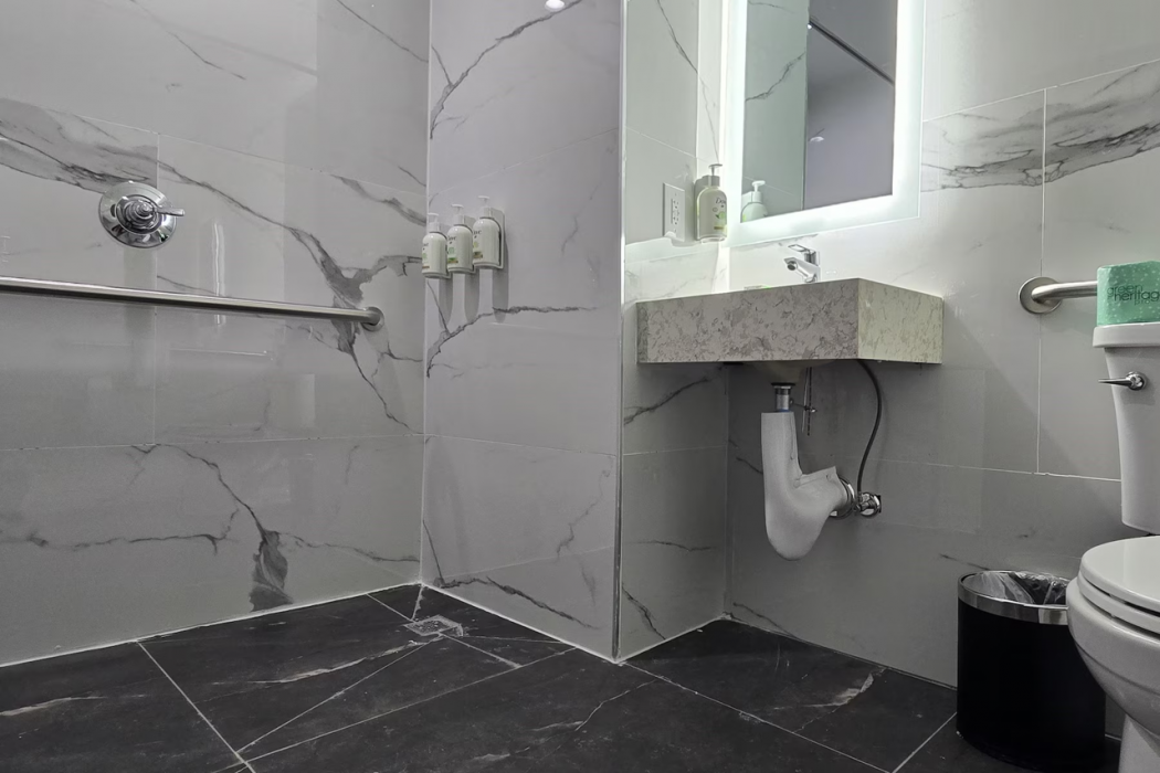 Ramada by Wyndham Brooklyn Empire Blvd 13/50