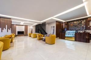 Lobby at The Palaces Hotel Suites – Wadeen, Al Wadeen