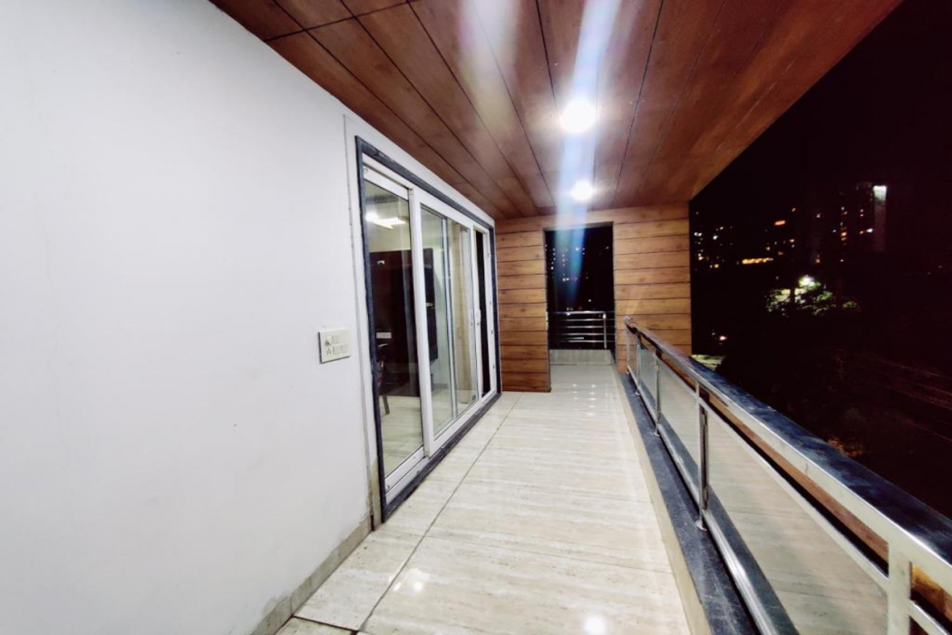 BlueNeck Sec 47 Near Medanta - The Medicity Gurugram 24/43