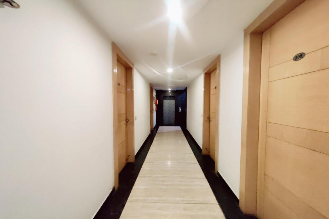 BlueNeck Sec 47 Near Medanta - The Medicity Gurugram 23/43