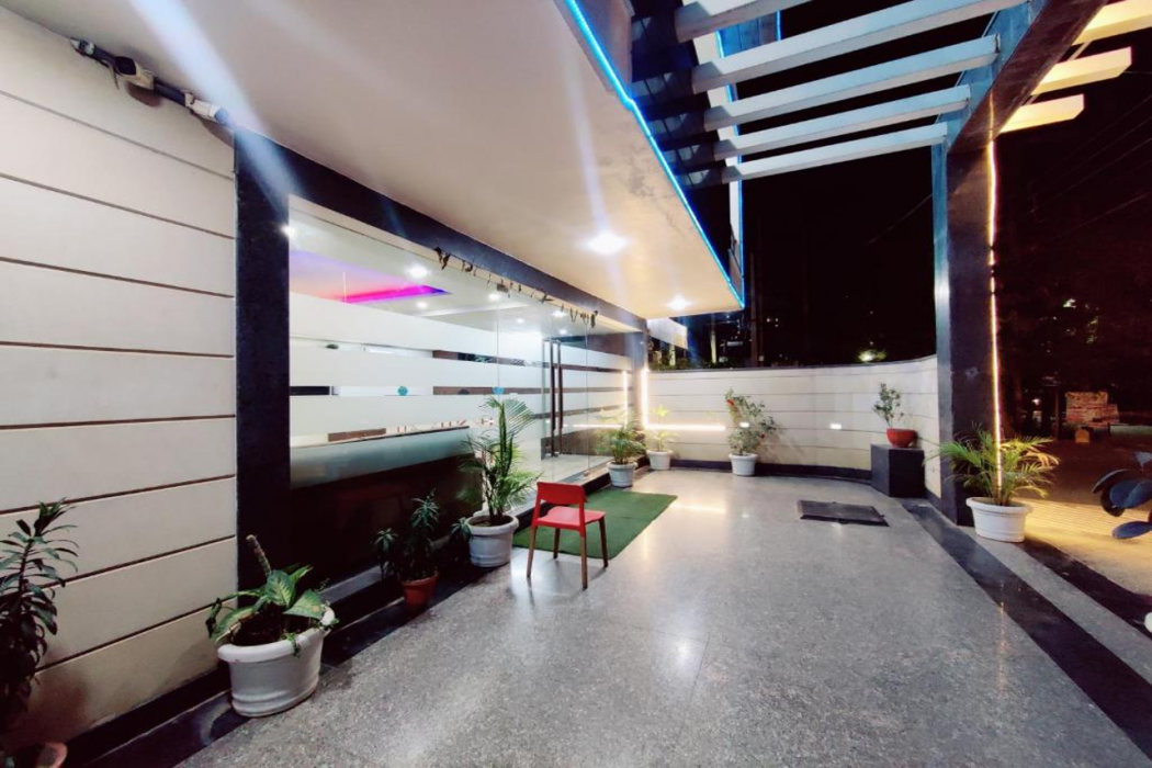 BlueNeck Sec 47 Near Medanta - The Medicity Gurugram 25/43