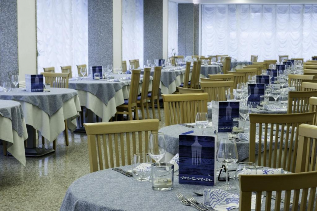 Hotel Poker 25/57