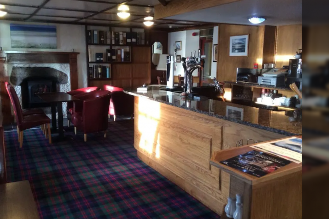 Polochar Inn 18/20