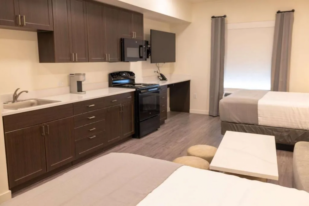Hawthorn Extended Stay by Wyndham Alpine 20/49