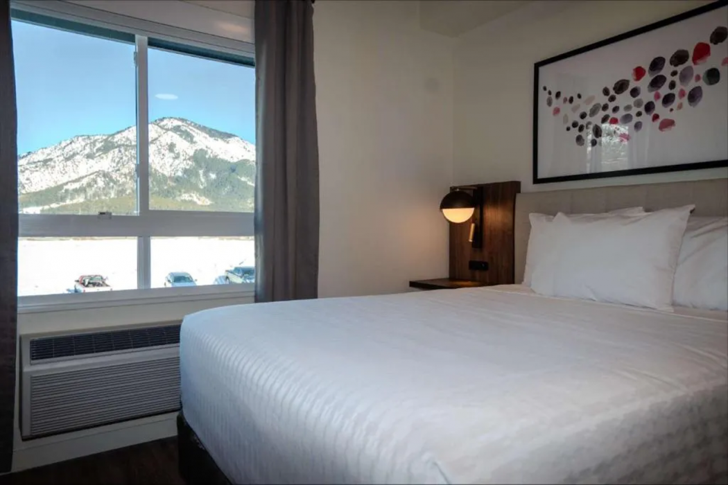 Hawthorn Extended Stay by Wyndham Alpine 23/49