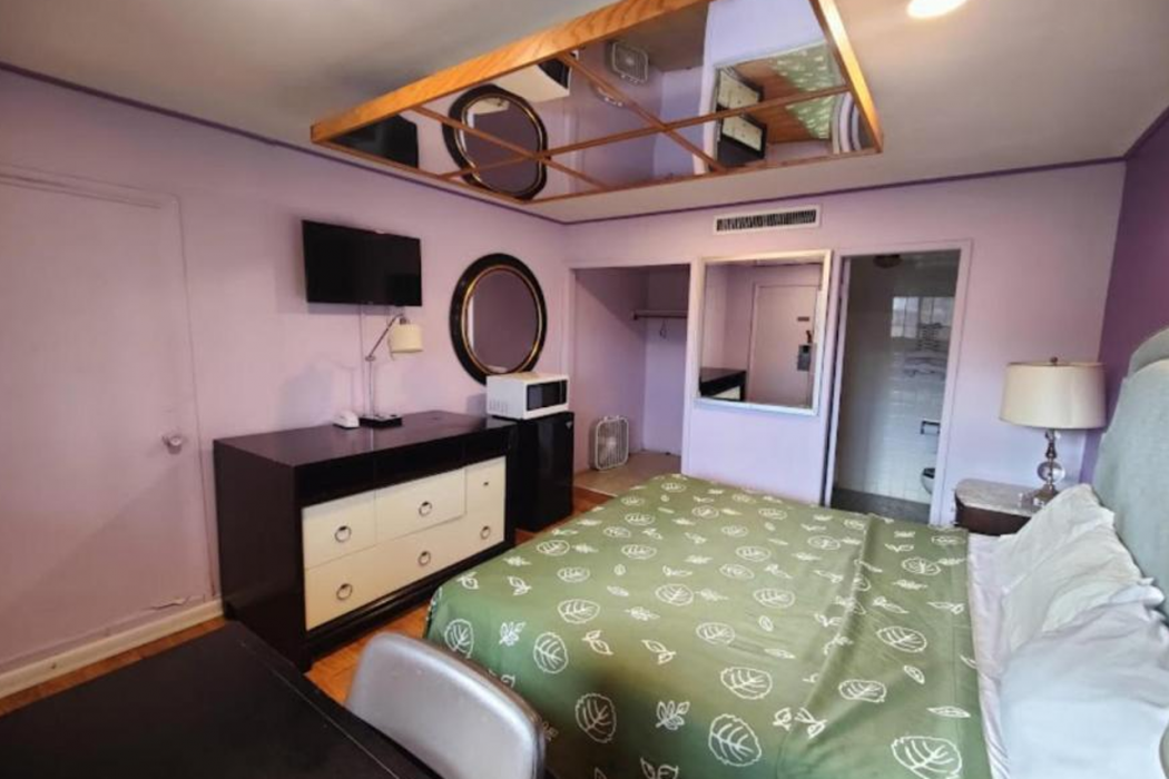 Motel Edgebrook Chicago North Shore by Oyo 10/14