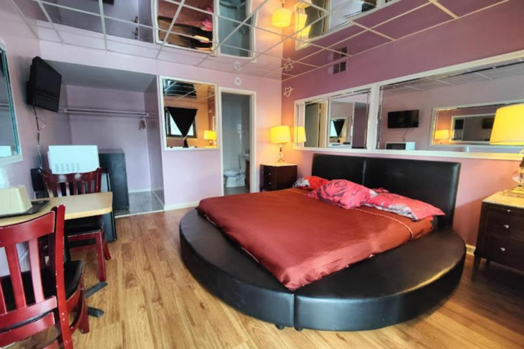 Room at Motel Edgebrook Chicago North Shore by Oyo, CHICAGO - IL