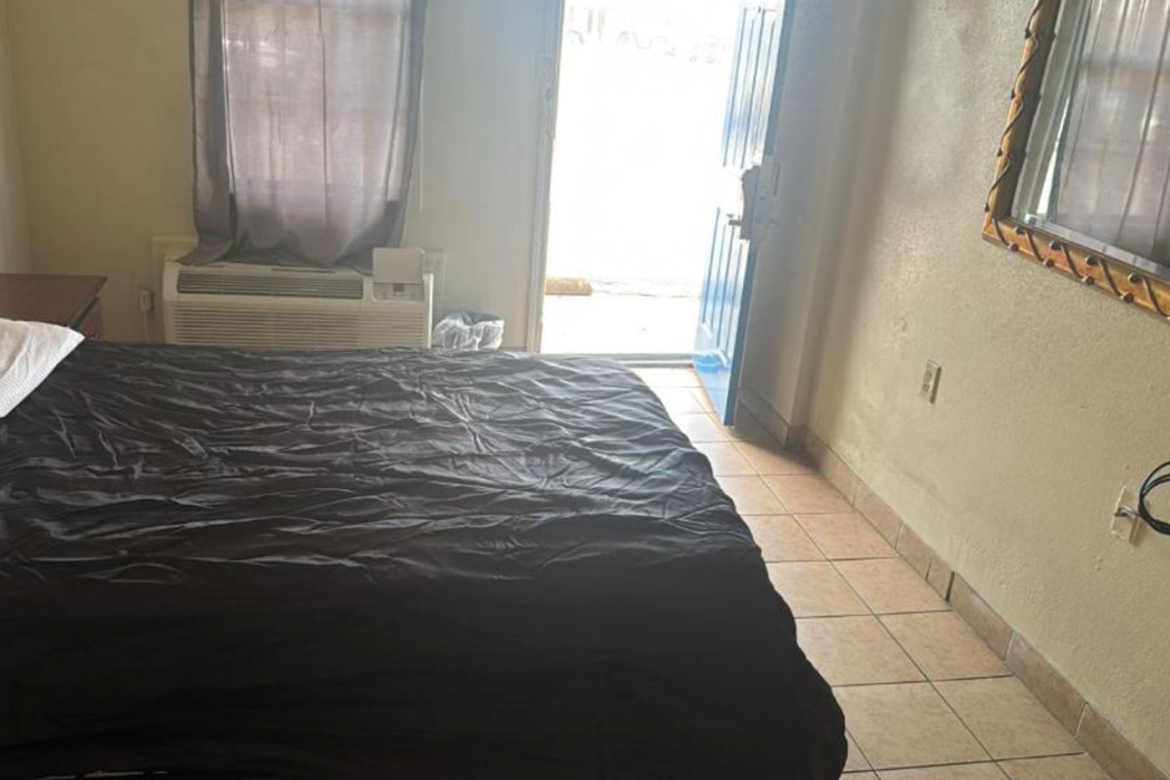 Room at Cole Manor Motel By OYO Love Field Market Center, DALLAS - TX