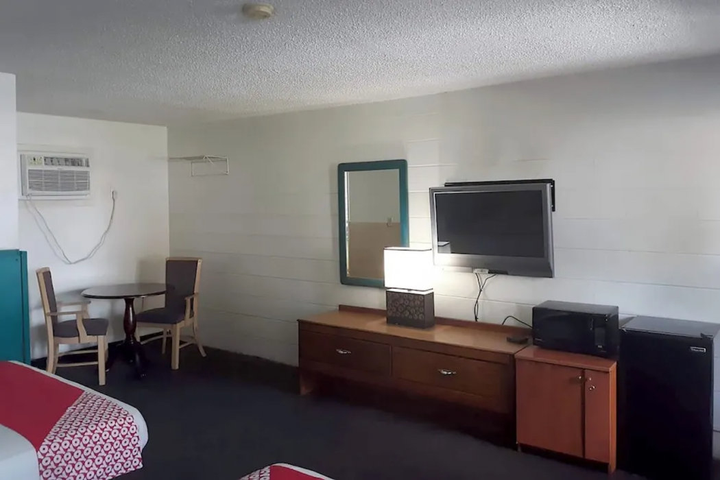 Arrow Motel by OYO Near Downtown 16/49