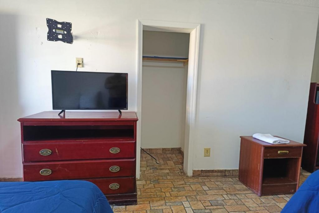 Crown Inn by OYO Orangeburg Hwy 301 9/18