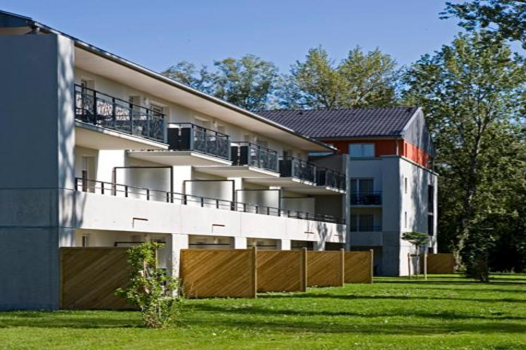 Adonis Divonne-les-bains Residence Du Lac 1/16