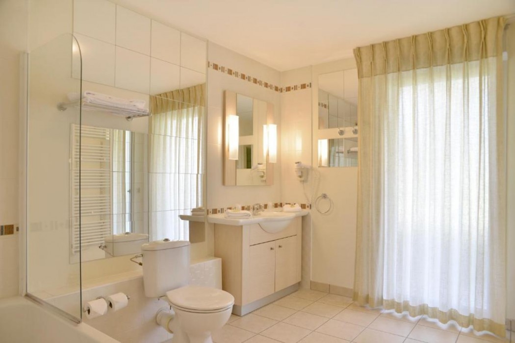 Adonis Divonne-les-bains Residence Du Lac 3/16