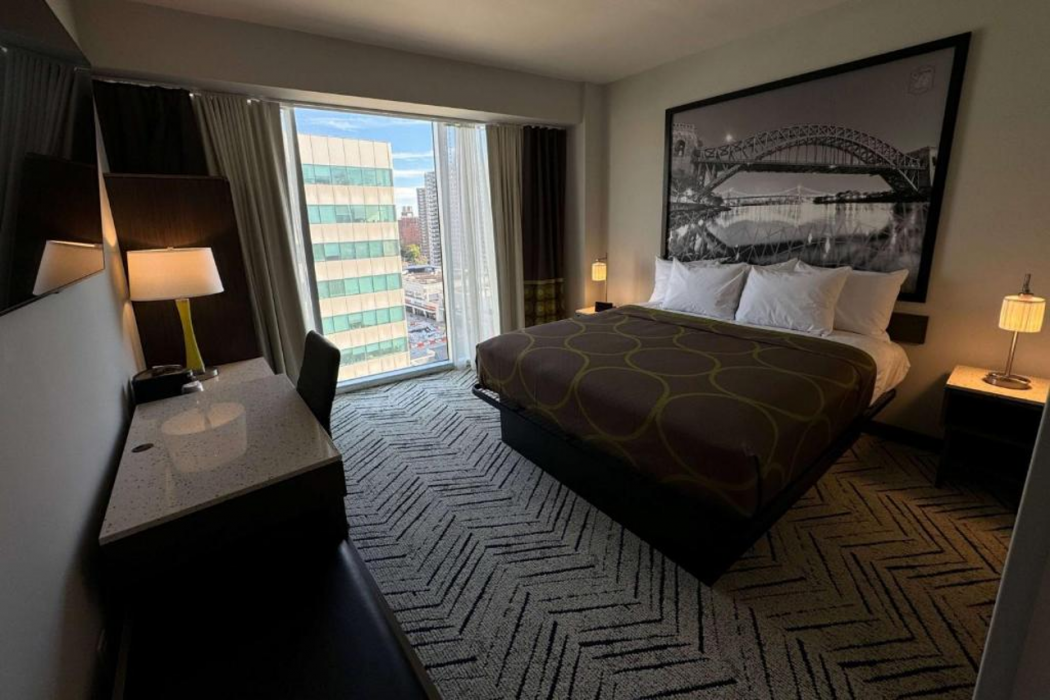 Super 8 by Wyndham Bronx Near Stadium 9/40