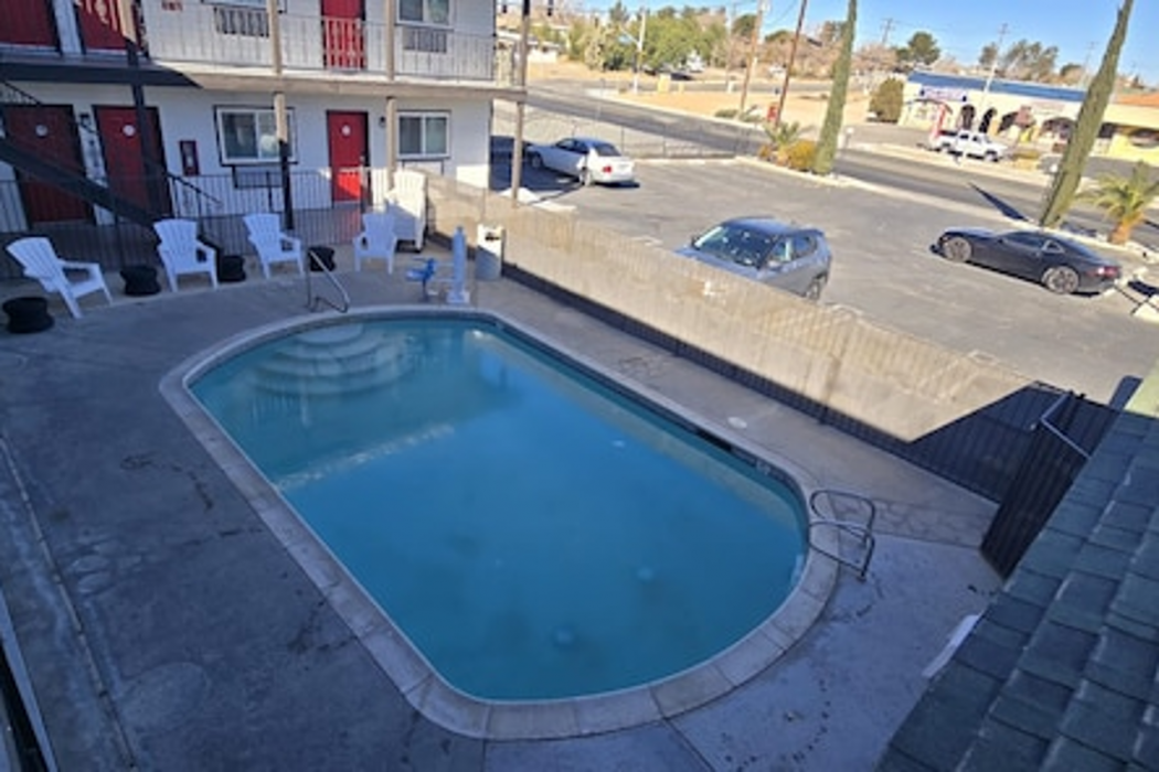 Hotel Avenida Victorville I-15 27/44