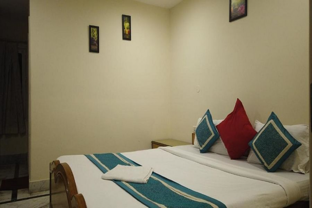 Ecotel Vinayak 8/31