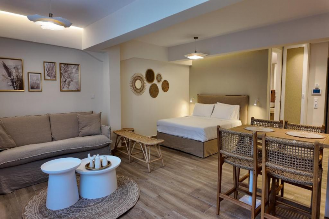 Euphoria Apartments 11/56