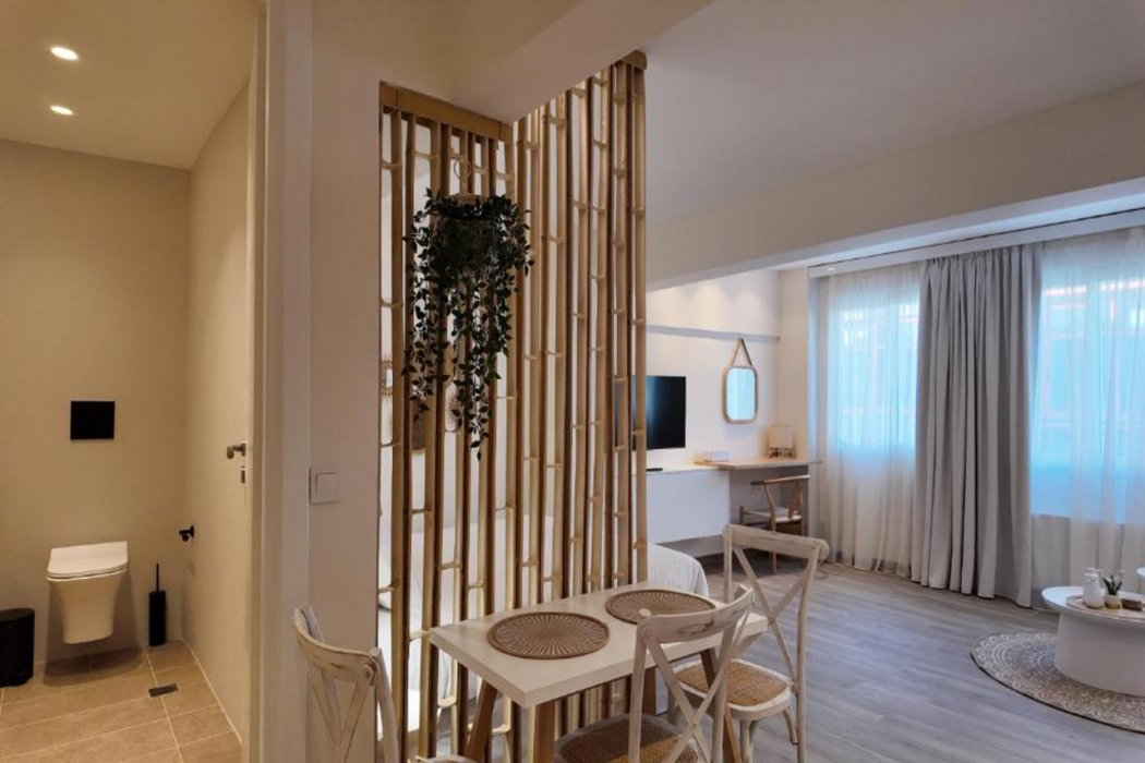 Euphoria Apartments 4/56