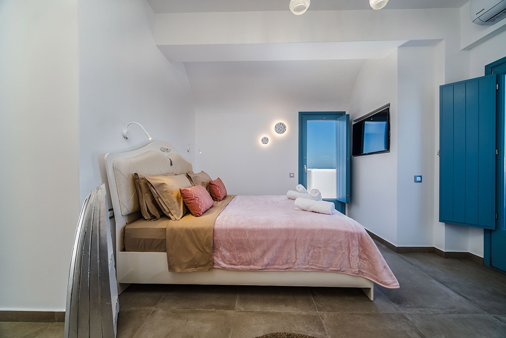 Aegean Blue Suites 26/99