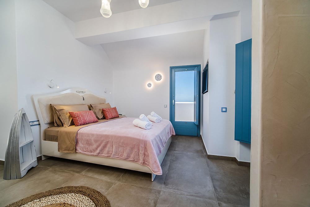 Aegean Blue Suites 33/99