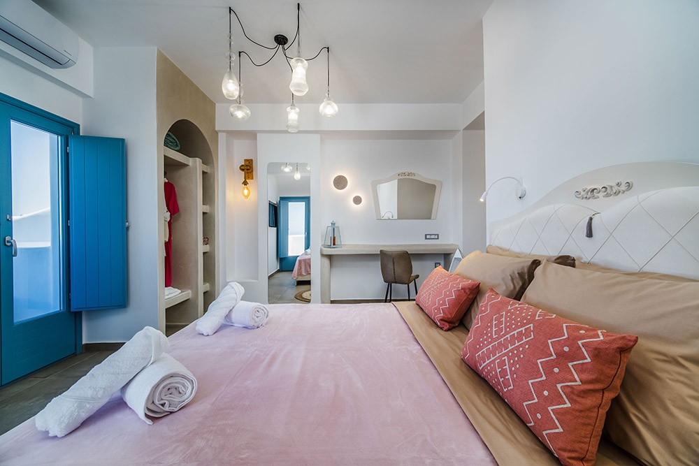 Aegean Blue Suites 40/99