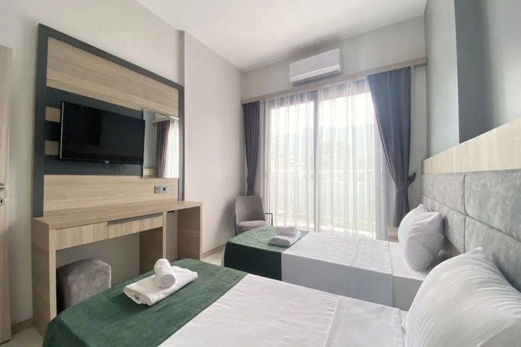 Medos hotel 13/56